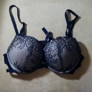 ☆ Victoria Secret Bombshell Plunge Bra Size 34A